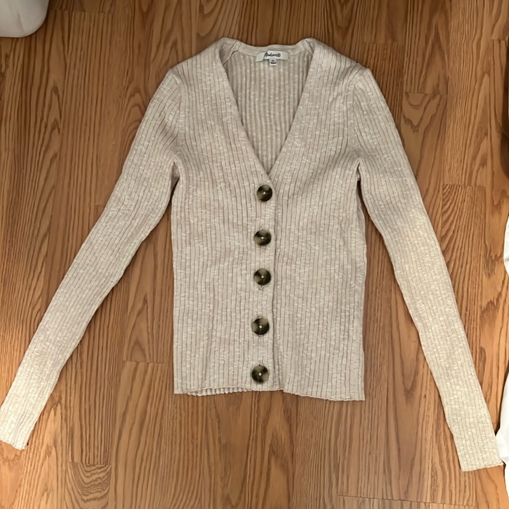 Madewell XS Oatmeal button down cardigan. Only wore once. Excellent condition